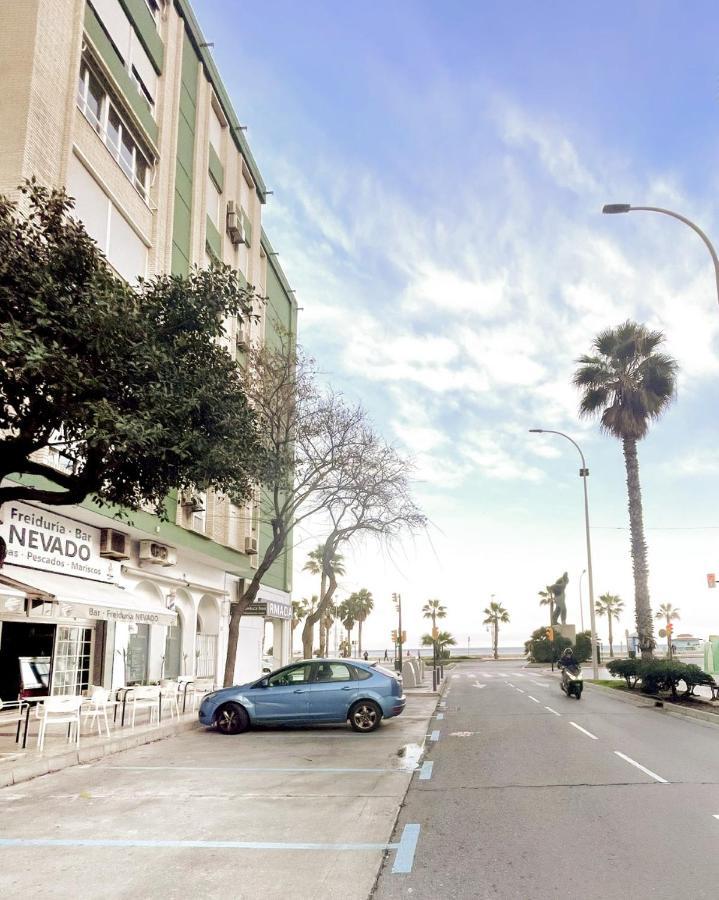 Holidays2Malaga Tomas De Echeverria 150 Mts To Beach & High Speed Wifi & Parking Lägenhet Exteriör bild
