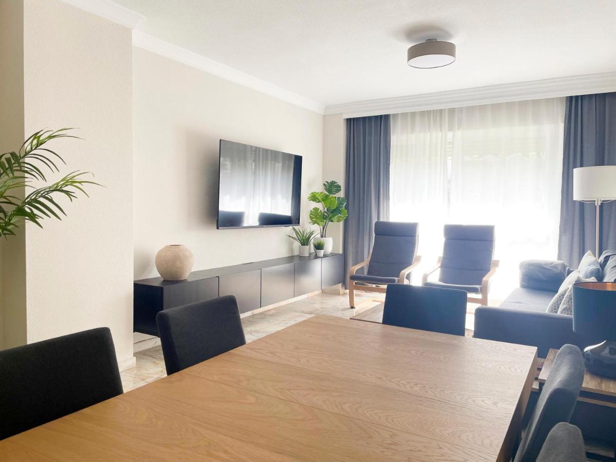 Holidays2Malaga Tomas De Echeverria 150 Mts To Beach & High Speed Wifi & Parking Lägenhet Exteriör bild