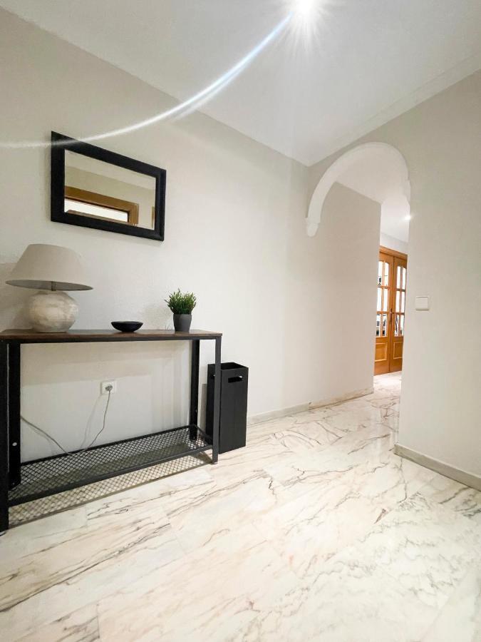 Holidays2Malaga Tomas De Echeverria 150 Mts To Beach & High Speed Wifi & Parking Lägenhet Exteriör bild
