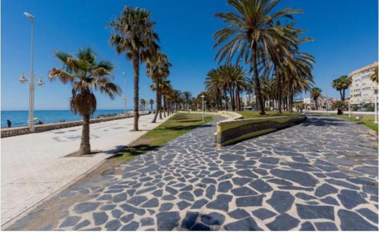 Holidays2Malaga Tomas De Echeverria 150 Mts To Beach & High Speed Wifi & Parking Lägenhet Exteriör bild