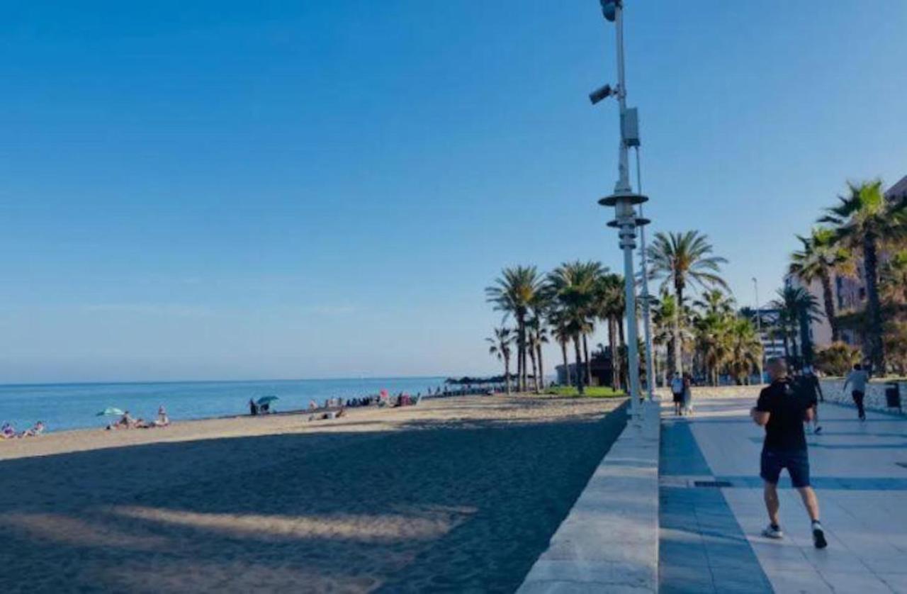 Holidays2Malaga Tomas De Echeverria 150 Mts To Beach & High Speed Wifi & Parking Lägenhet Exteriör bild